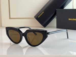 luxury replica Balenciaga Sunglasses 981370