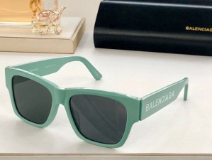 buy fake Balenciaga Sunglasses 981346