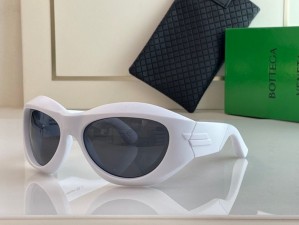 discounted Bottega Veneta Sunglasses 981829