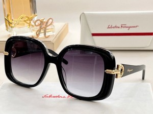 luxury fashion Ferragamo Sunglasses 981844