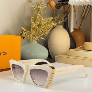 luxury discounted LV Sunglasses 979547
